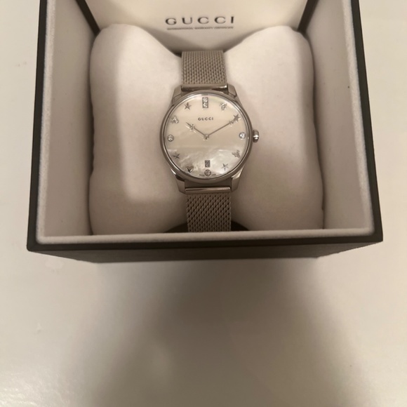 Gucci Timesless Watch-MOP-8 Diamonds-Water resistant (New) - Picture 6 of 9